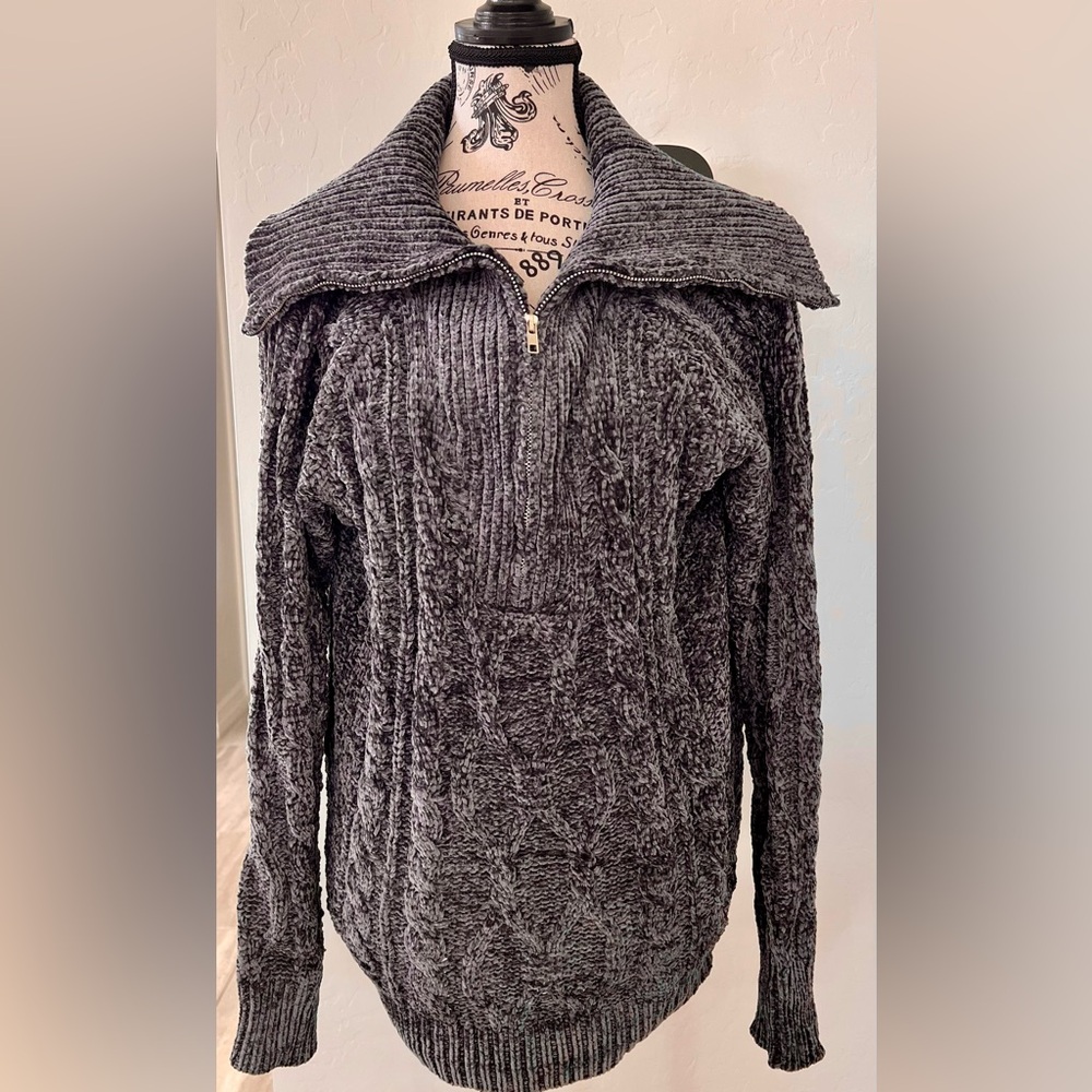 Women’s POL Gray Boutique Cable Knit Quarter Zip Sweater